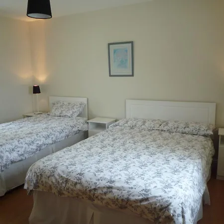 بيت للعطل Holiday Homes No 6 *