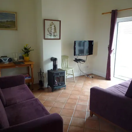 Holiday Homes No 6 * باليكونيلي